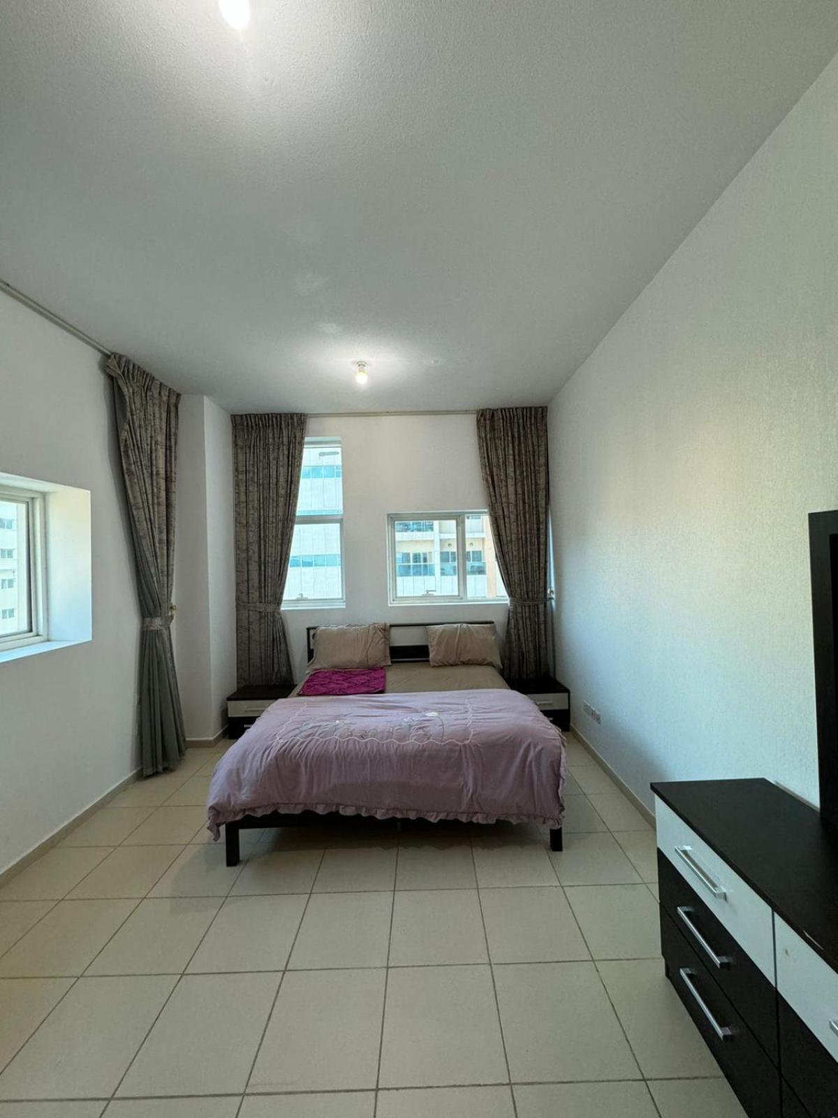 Elegent 2Bhk Next To The Beach With Pool,Gym,Garden,Kids Play Area,Learning Centre,Shops,Cafe,Restaurants Ajman Eksteriør billede